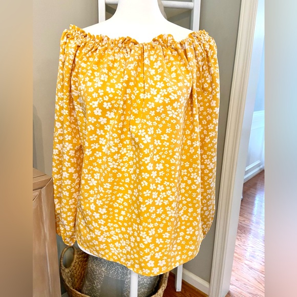 ☀️BNWOT Floral Print Frill Trim Off Shoulder Lantern Sleeve Blouse! - Picture 4 of 5